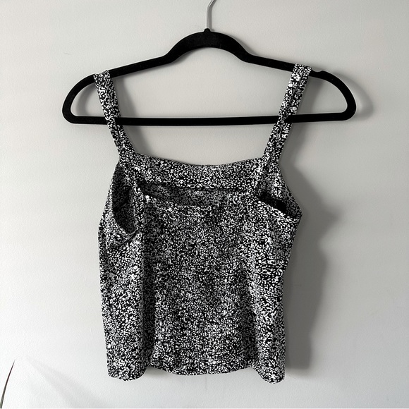Women’s Dynamite Crop Top, LIKE NEW. Soft and airy! - Picture 3 of 3